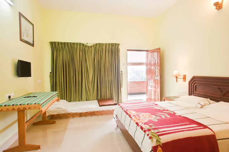 Triple Bed Room